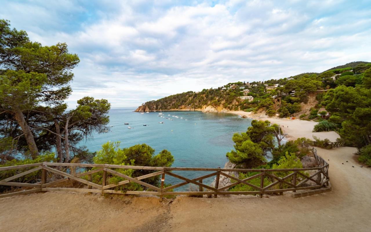Kampaoh Tossa de Mar Hotel Bagian luar foto